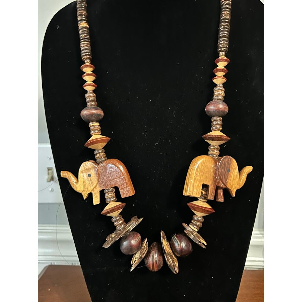 Vintage Handcrafted Carved Elephant Necklace Brown Beaded Statement Boho - Picture 7 of 12